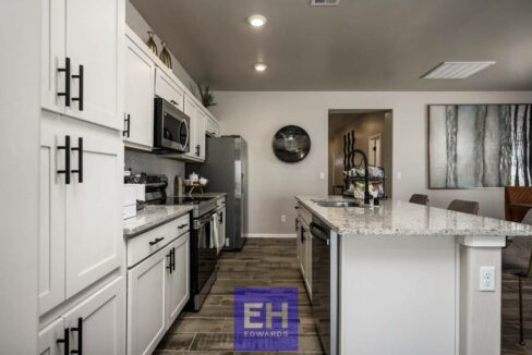 10-web-or-mls-Yestereve 3812-10